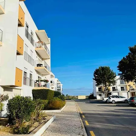 Sunny & Spacious 3br Oasis At Meia Apartamento