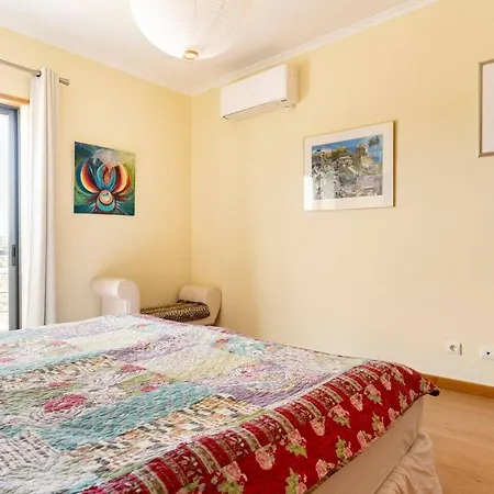 Sunny & Spacious 3br Oasis At Meia Lagos